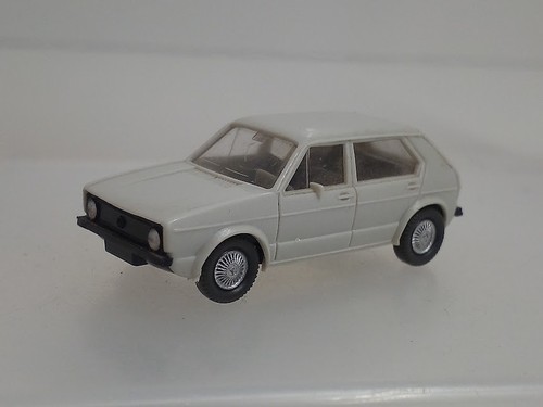 Golf hellgrau 87 h0 - hellgrau, 1:87